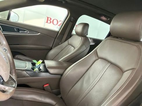 Used 2018 Lincoln MKX Reserve w/ Driver Assistance Package FWD image 11