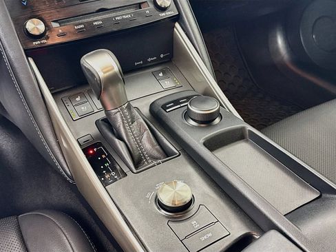 Used 2017 Lexus IS 300 AWD image 19