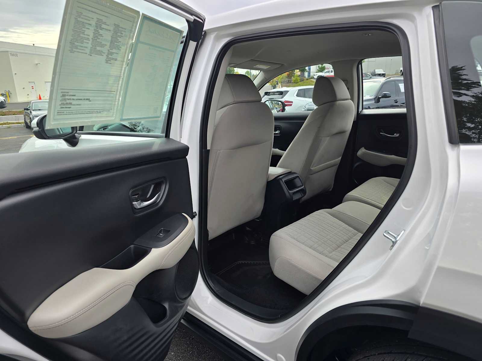Used 2024 Honda HR-V LX image 15