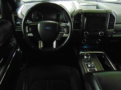 Used 2021 Ford Expedition Limited image 12
