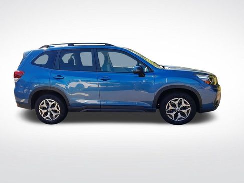 Used 2019 Subaru Forester Premium AWD/4WD image 9