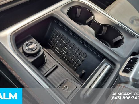 Used 2025 Ford Expedition Max Active AWD/4WD image 40