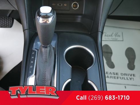 Used 2020 Chevrolet Equinox LT w/ Driver Convenience Package FWD image 36