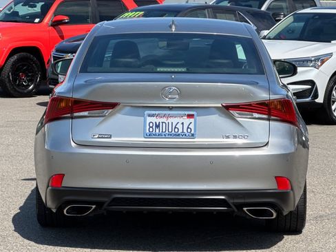 Used 2019 Lexus IS 300 F Sport w/ F Sport Package RWD image 8