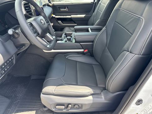 New 2026 Toyota Tundra Limited AWD/4WD image 22