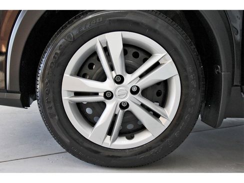 Certified 2025 Nissan Kicks Play S image 29