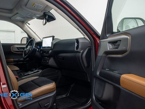 Used 2025 Ford Bronco Sport Outer Banks w/ Outer Banks Tech Package+ image 37