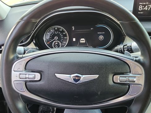Certified 2024 Genesis GV70 2.5T AWD/4WD image 8