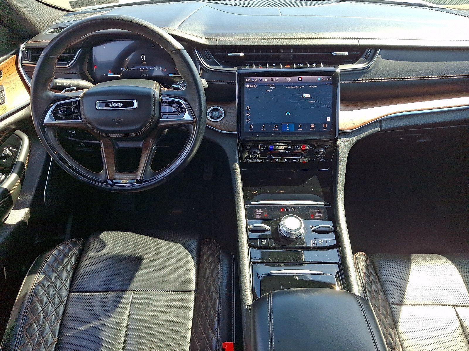 Used 2023 Jeep Grand Cherokee Summit AWD/4WD image 11