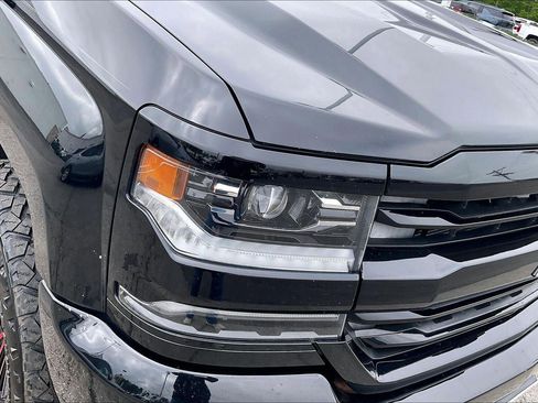 Used 2016 Chevrolet Silverado 1500 LTZ Z71 w/ LTZ Plus Package AWD/4WD image 29