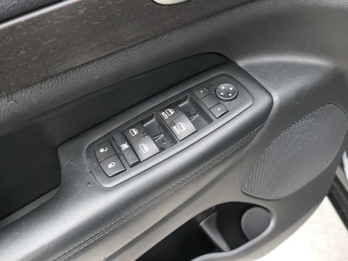 Used 2015 Jeep Grand Cherokee Altitude image 12