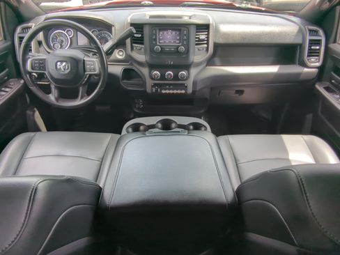 Used 2022 RAM 5500 Tradesman w/ Chrome Appearance Group RWD image 13