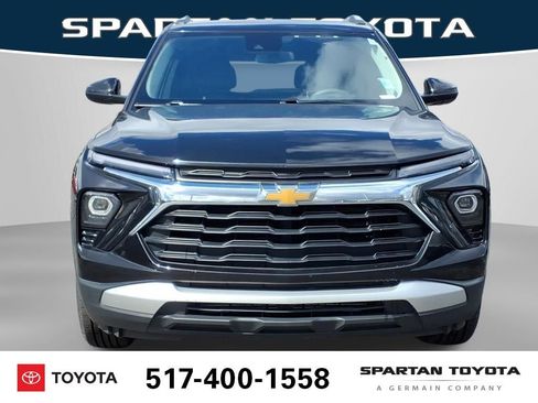 Used 2025 Chevrolet TrailBlazer LT image 3