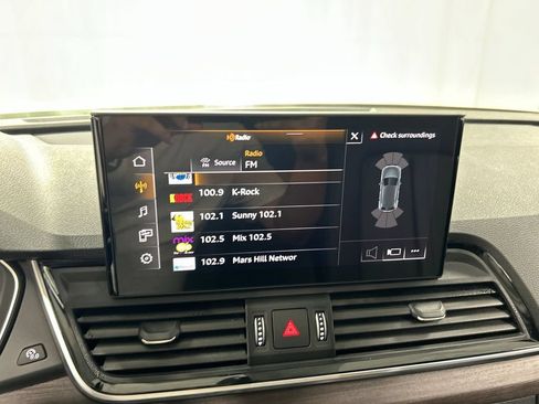 Used 2023 Audi Q5 2.0T Premium Plus w/ Premium Plus Package AWD/4WD image 14