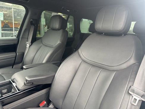 Used 2023 Land Rover Range Rover SE image 11