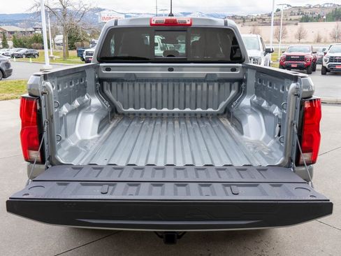 Used 2024 Chevrolet Colorado Z71 image 30