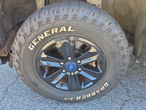 Used 2015 Ford F150 XLT w/ Trailer Tow Package image 22