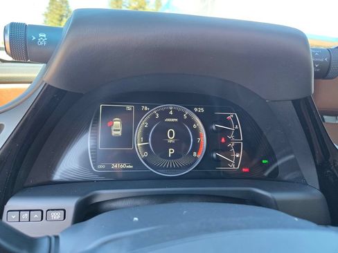 Used 2025 Lexus ES 350 w/ Premium Package FWD image 19