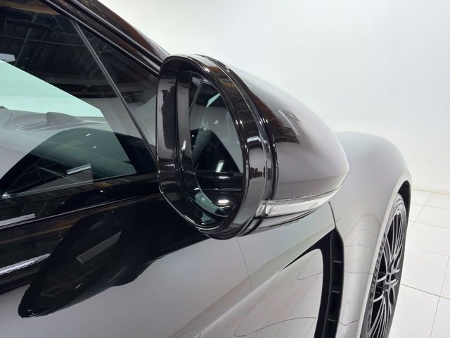 Used 2024 Porsche Panamera RWD image 26