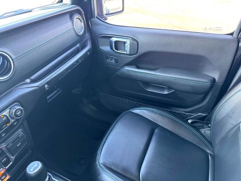 Used 2023 Jeep Wrangler Unlimited Rubicon 4xe image 33