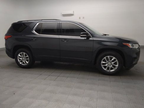 Used 2021 Chevrolet Traverse LT FWD image 11