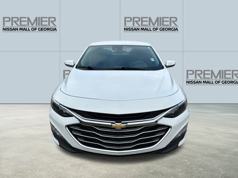 Used 2023 Chevrolet Malibu LT image 2