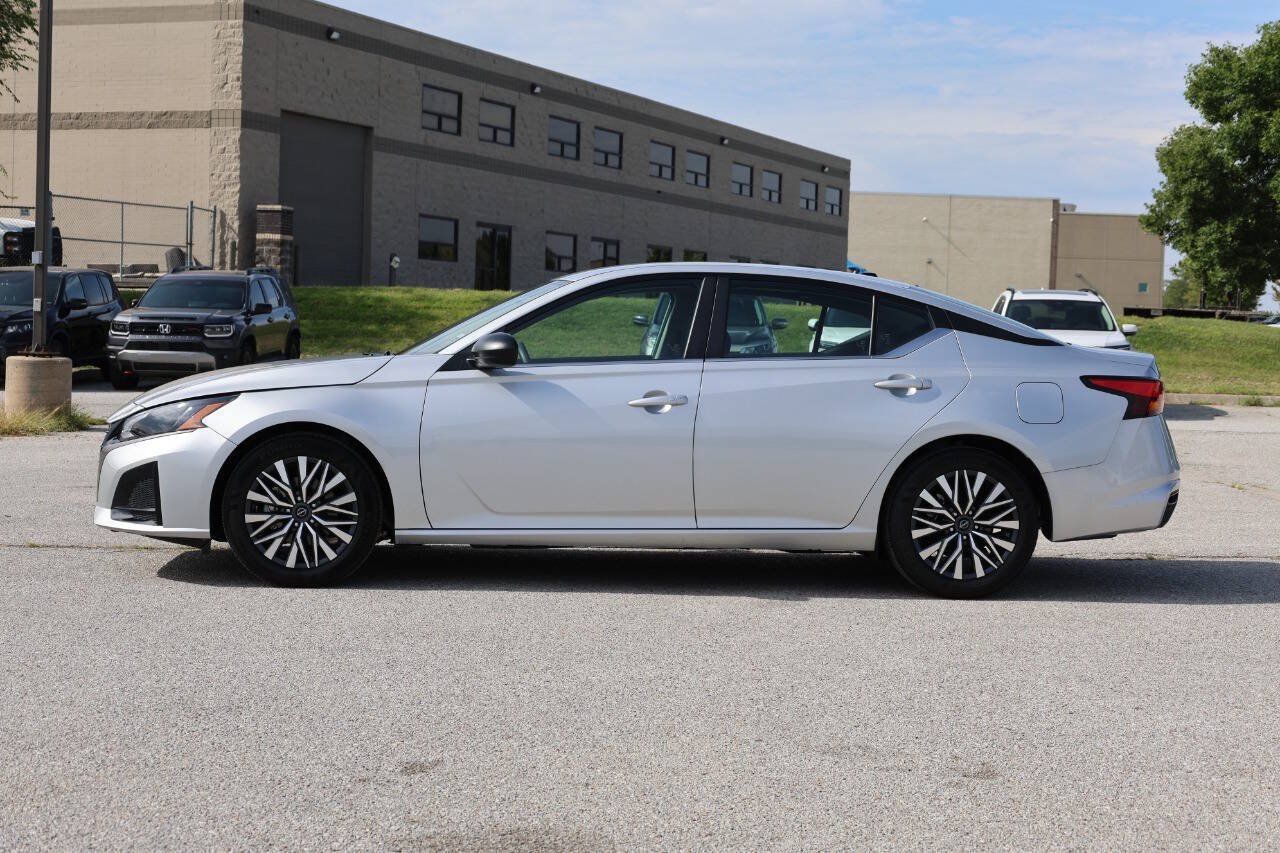 Used 2026 Nissan Altima 2.5 SV FWD image 8