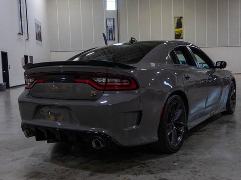 Used 2019 Dodge Charger Scat Pack w/ Plus Group RWD image 6
