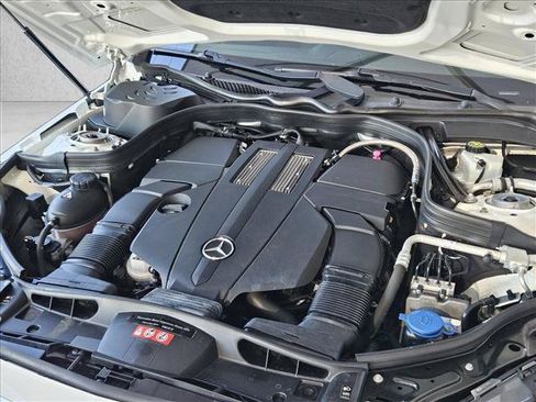 Used 2016 Mercedes-Benz E 400 4MATIC Sedan image 25