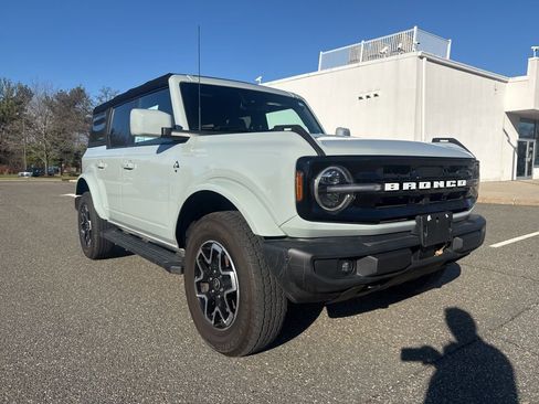 Used 2024 Ford Bronco Outer Banks image 1