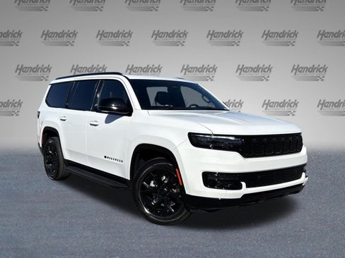 Used 2024 Jeep Wagoneer Series II image 2