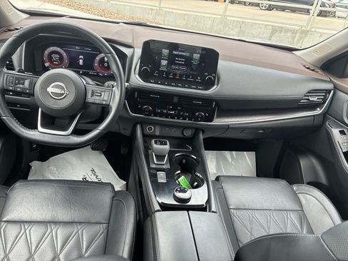 Used 2022 Nissan Rogue Platinum w/ Head-Up Display Package AWD/4WD image 18