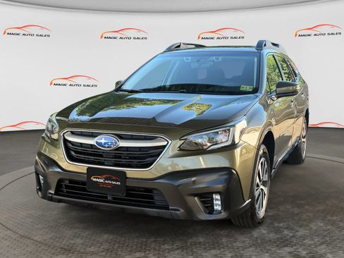 Used 2021 Subaru Outback Premium AWD/4WD image 1