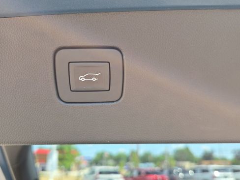 Used 2025 Buick Envista Sport Touring w/ Convenience I Package FWD image 5