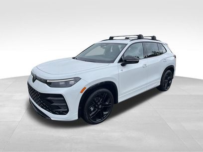 New 2025 Volkswagen Tiguan SE R-Line