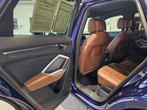 Used 2021 Audi Q3 2.0T Premium w/ Convenience Package image 15