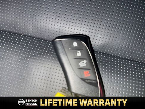 Used 2025 Lexus GX 550 image 32