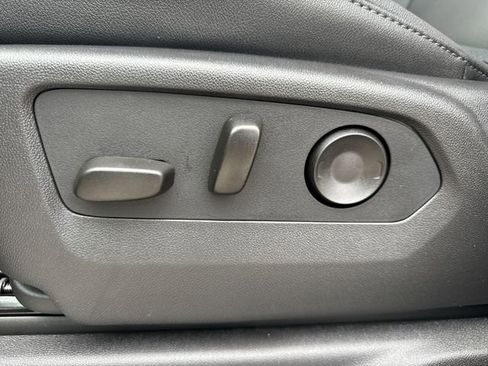 New 2026 GMC Sierra 1500 SLT w/ SLT Premium Package image 12