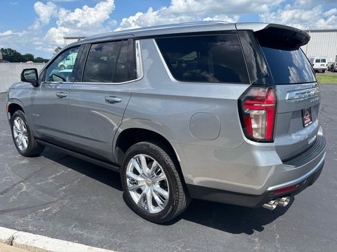 Used 2024 Chevrolet Tahoe High Country w/ Premium Package AWD/4WD image 5