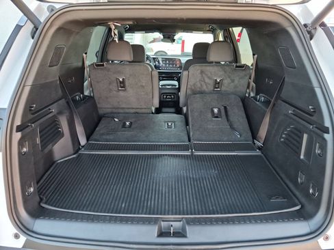 Used 2026 Chevrolet Traverse LT w/ Driver Confidence Package FWD image 25