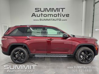 New 2025 Jeep Grand Cherokee Limited w/ Black Appearance Package 360° Tour