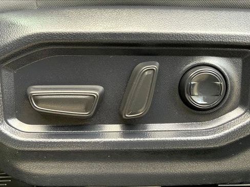 Certified 2025 Toyota Tundra SR5 w/ SR5 Convenience Package AWD/4WD image 34