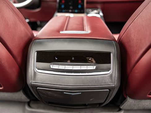 Used 2025 Cadillac Escalade ESV Premium Luxury w/ Touring Package AWD/4WD image 37