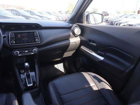 Used 2020 Nissan Kicks SR w/ SR Premium Package FWD image 24