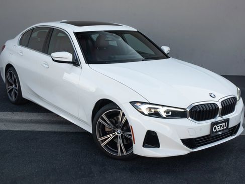 Used 2024 BMW 330i Sedan w/ Premium Package image 6