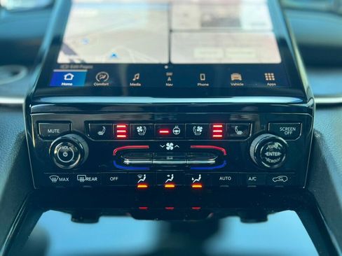 Used 2022 Jeep Grand Cherokee Limited 4xe w/ Luxury Tech Group II image 35