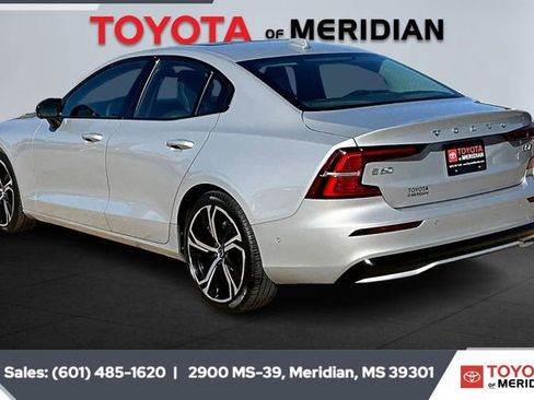 Used 2024 Volvo S60 B5 Ultimate w/ Climate Package image 2