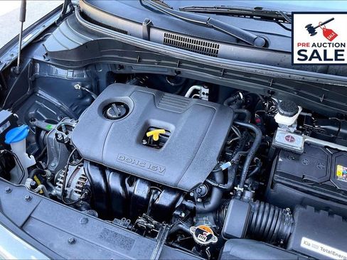 Used 2024 Kia Soul LX w/ Option Group 015 FWD image 30