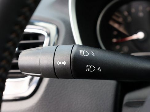 Used 2018 Jeep Compass Limited w/ Navigation Group image 37