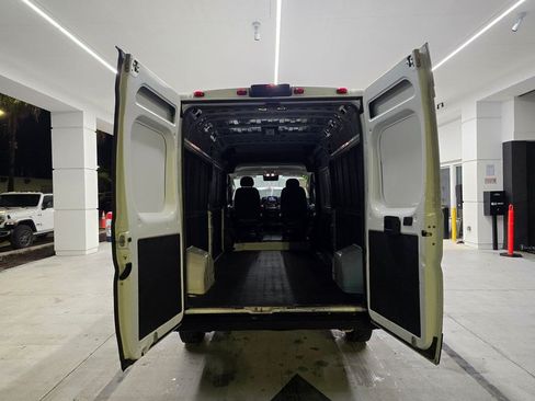 Used 2025 RAM ProMaster 2500 w/ Convenience Group FWD image 31